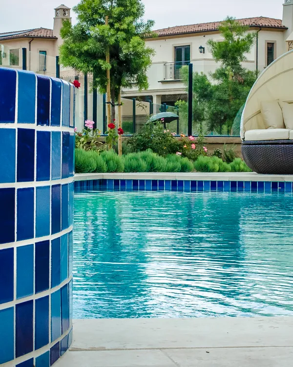 Modern Pool & Cabana Lounge