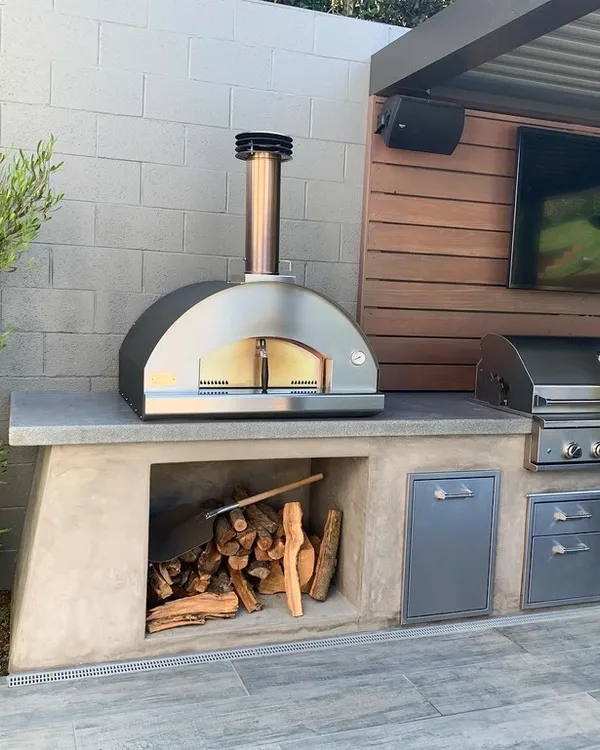 Outdoor Kitchens