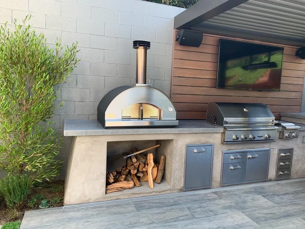 Outdoor Kitchens