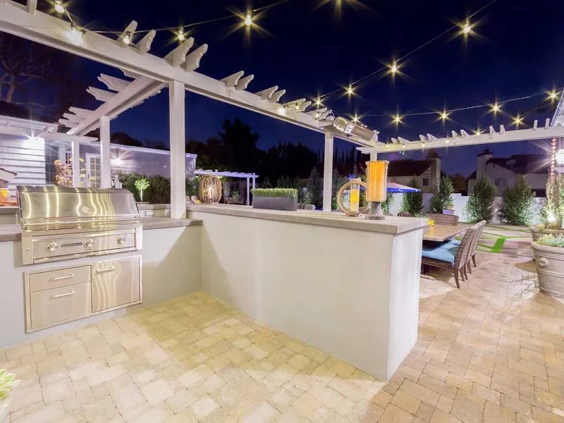 Outdoor Kitchens
